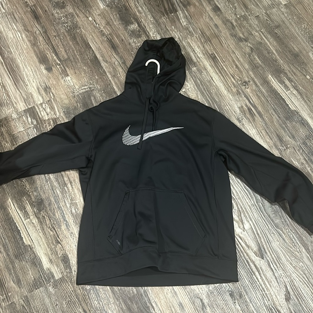 Nike Therma fit sweater size large